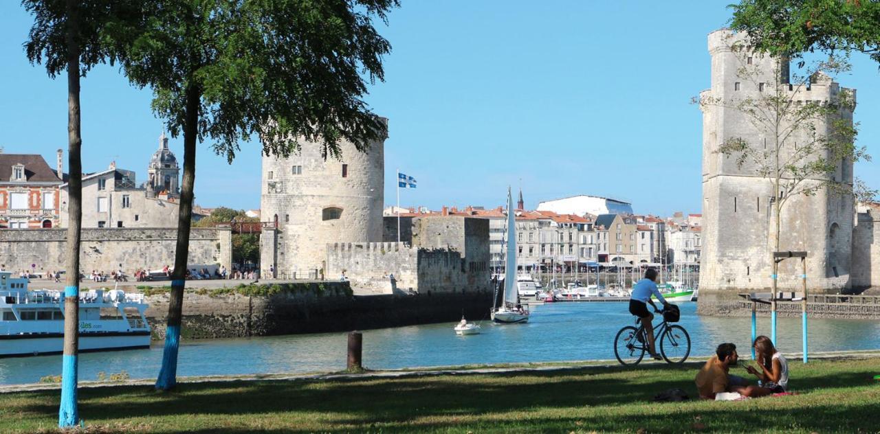 The Clock House, 3 Etoiles Lägenhet La Rochelle  Exteriör bild