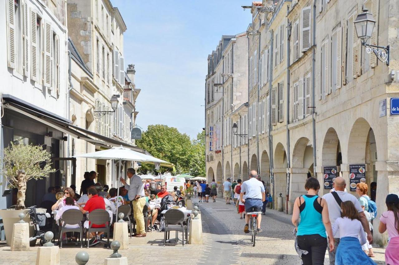 The Clock House, 3 Etoiles Lägenhet La Rochelle  Exteriör bild